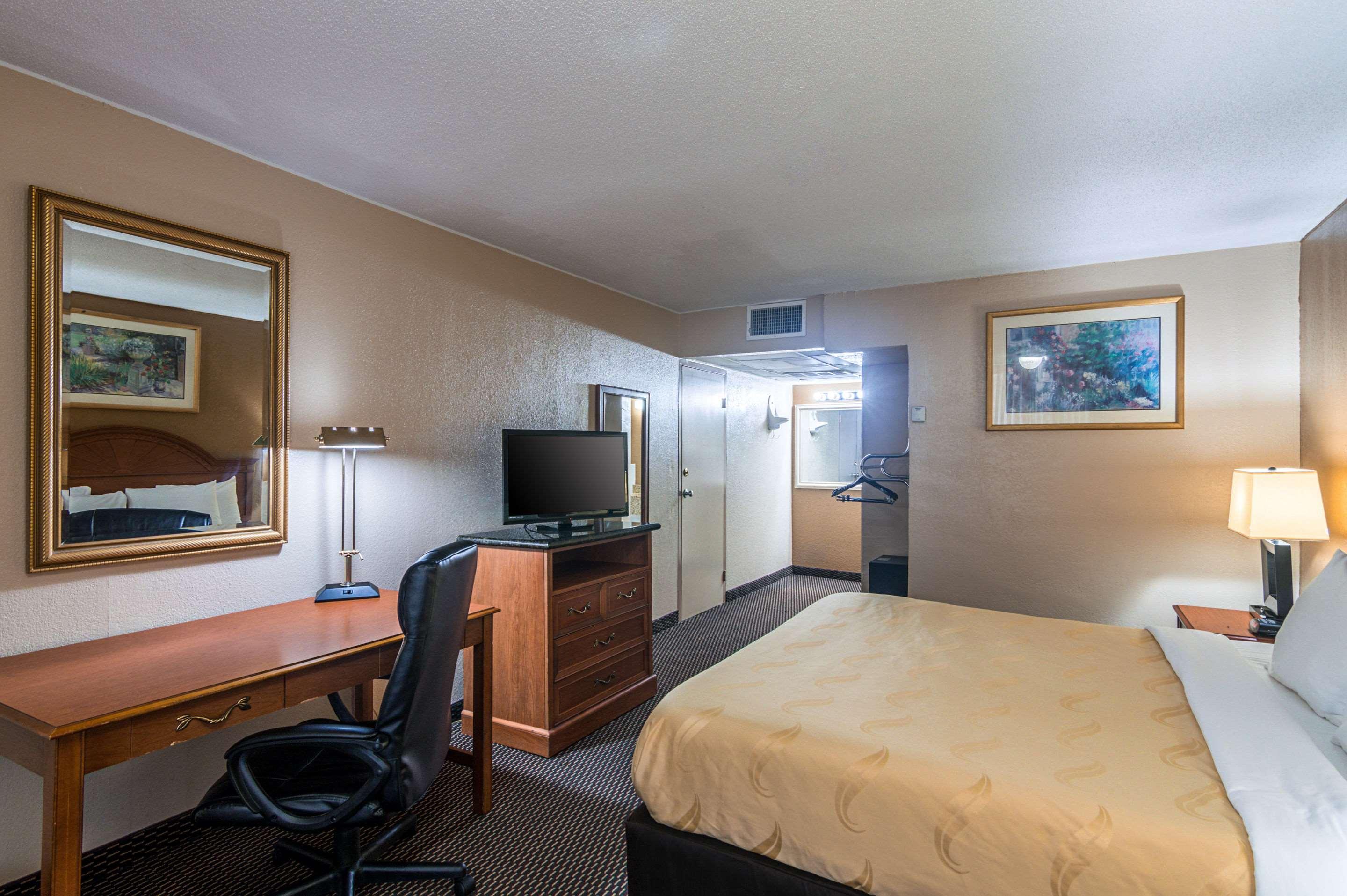 Quality Inn Shawnee I-40 Zewnętrze zdjęcie
