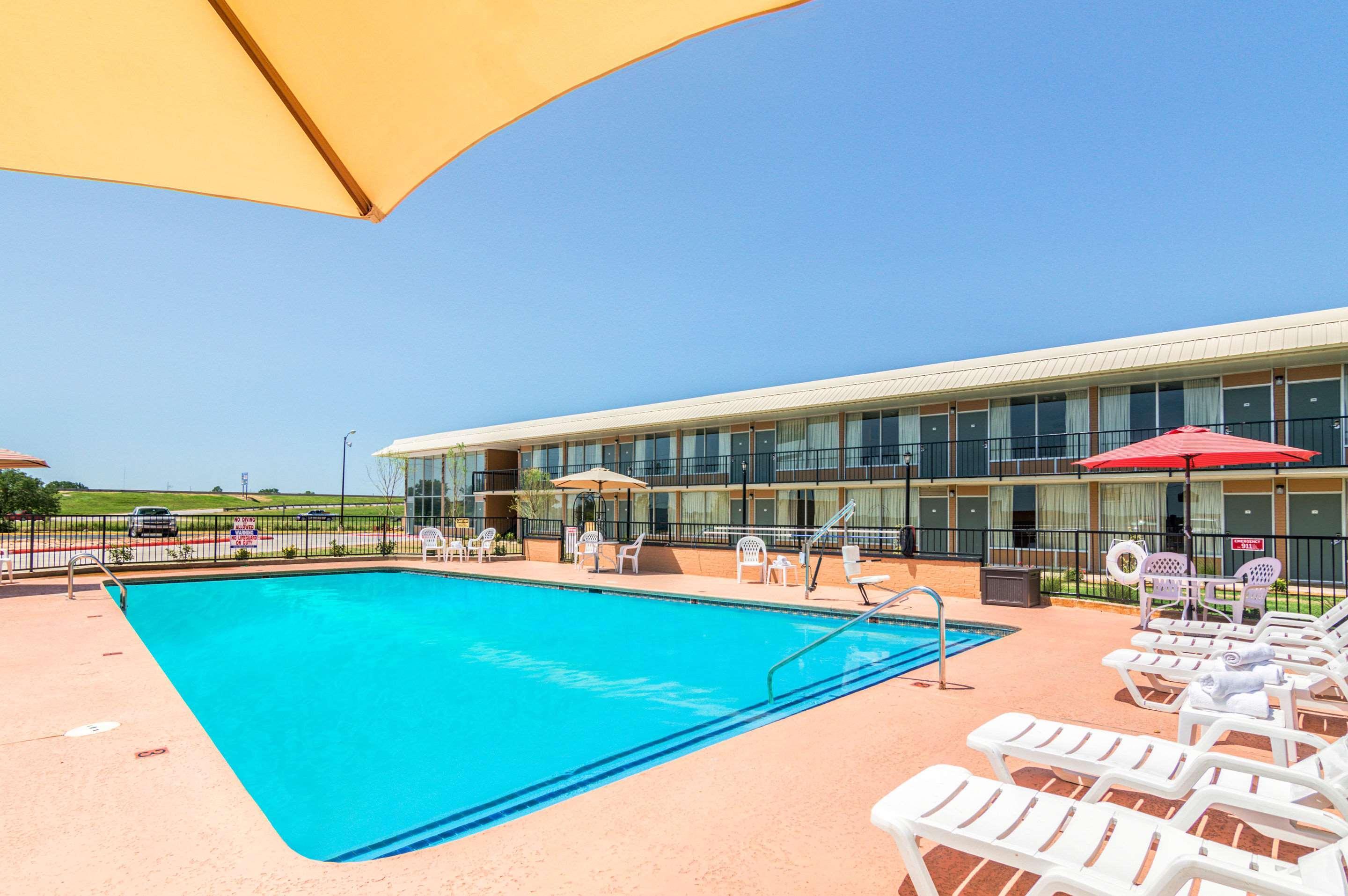 Quality Inn Shawnee I-40 Zewnętrze zdjęcie